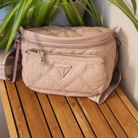 Guess Handbags - GUESS Sling bag